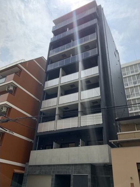 7750269/建物外観